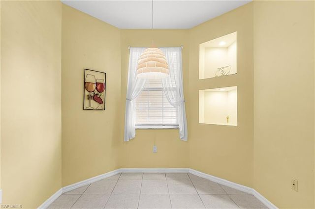 1137 Van Loon Commons CIR 203, Cape Coral, FL 33909