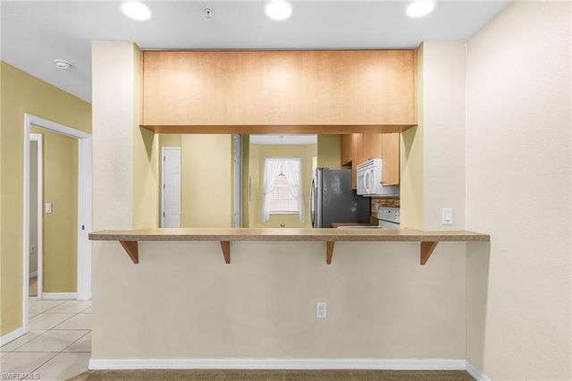 1137 Van Loon Commons CIR 203, Cape Coral, FL 33909