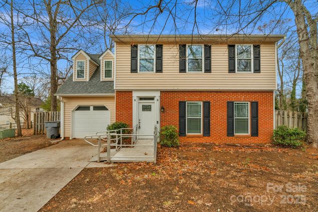 6109 Tartan Green Court, Charlotte, NC 28227