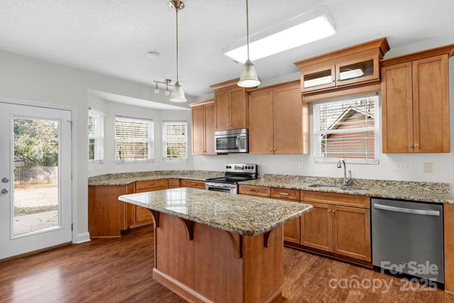 6109 Tartan Green Court, Charlotte, NC 28227