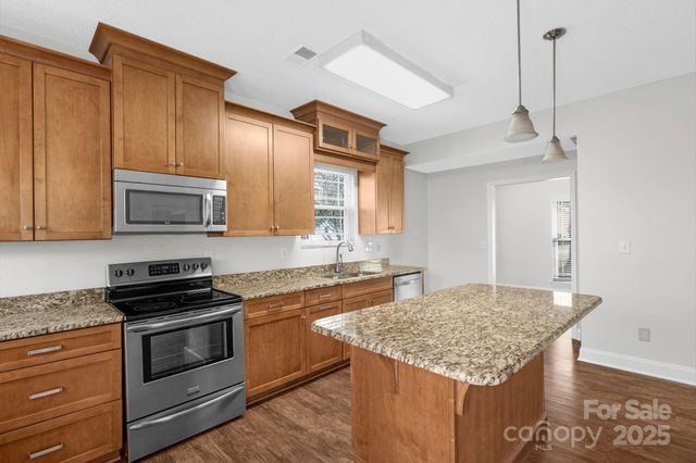 6109 Tartan Green Court, Charlotte, NC 28227