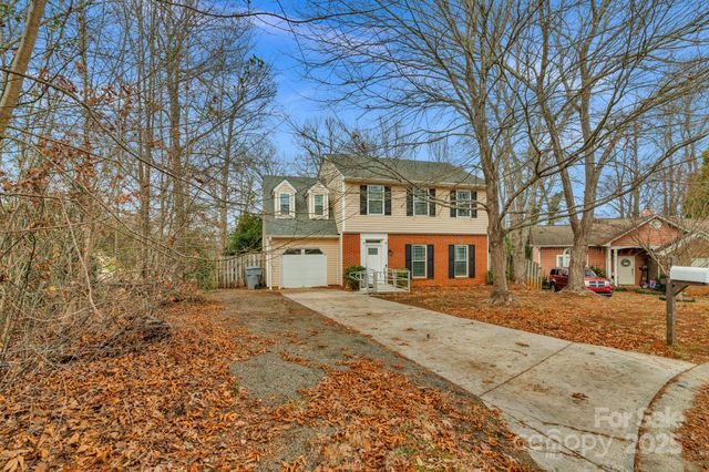 6109 Tartan Green Court, Charlotte, NC 28227