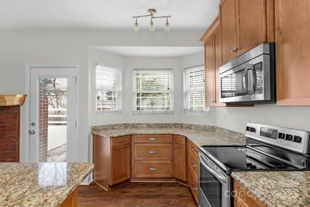 6109 Tartan Green Court, Charlotte, NC 28227