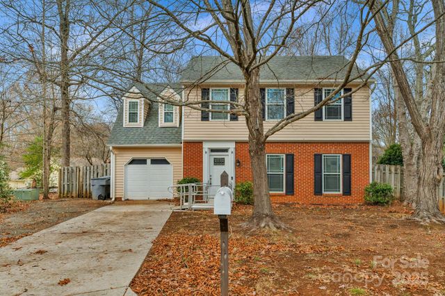 6109 Tartan Green Court, Charlotte, NC 28227