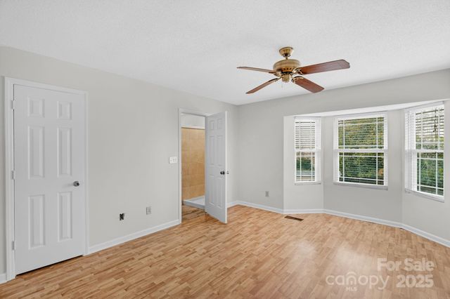 6109 Tartan Green Court, Charlotte, NC 28227