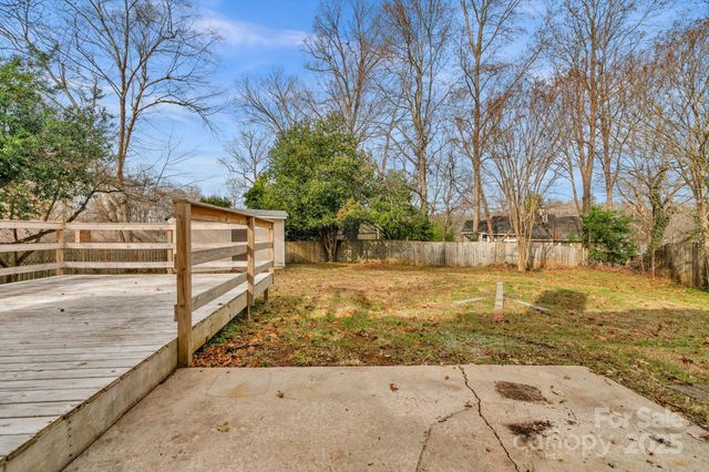 6109 Tartan Green Court, Charlotte, NC 28227