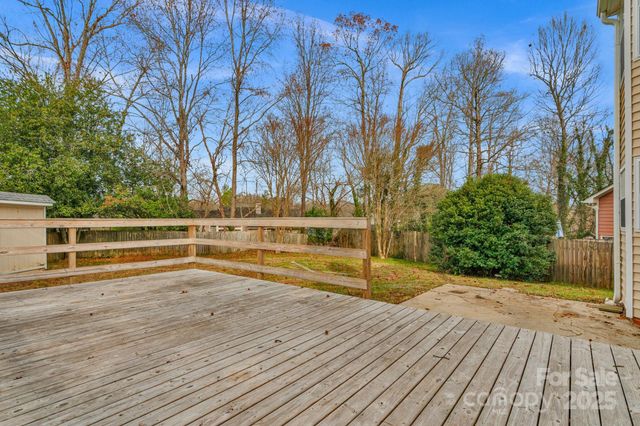 6109 Tartan Green Court, Charlotte, NC 28227