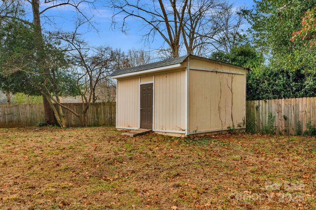 6109 Tartan Green Court, Charlotte, NC 28227