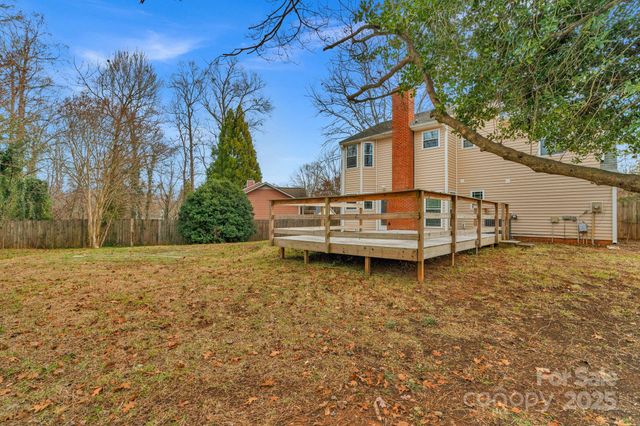 6109 Tartan Green Court, Charlotte, NC 28227