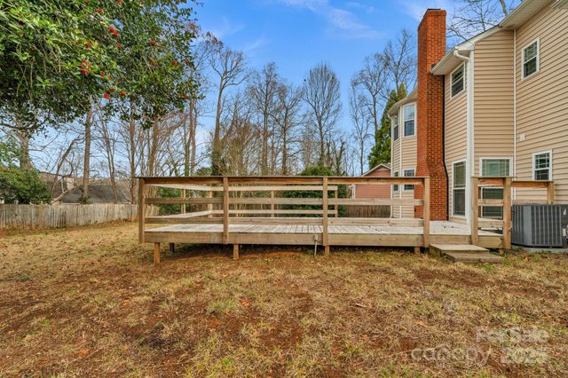 6109 Tartan Green Court, Charlotte, NC 28227