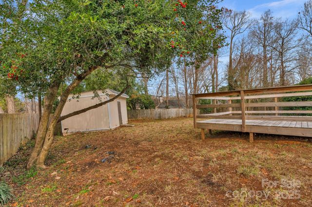 6109 Tartan Green Court, Charlotte, NC 28227