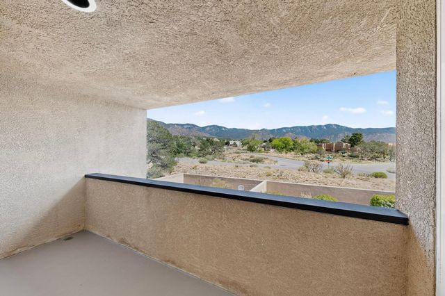795 Tramway Lane NE UNIT C, Albuquerque, NM 87122