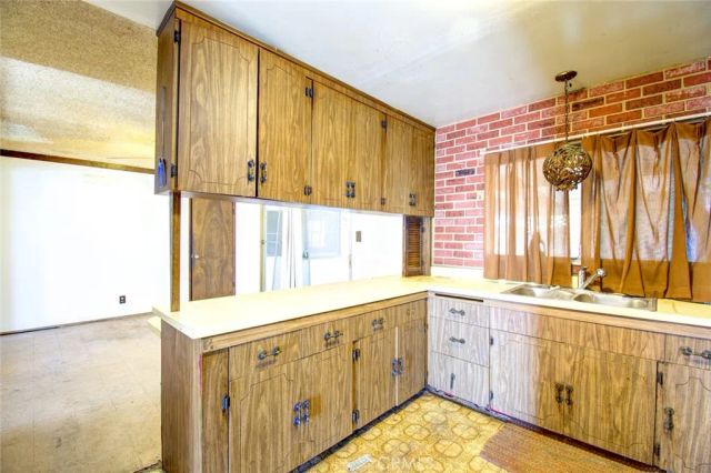 585 N Wendy Drive, Newbury Park, CA 91320