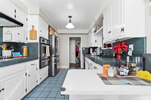 2066 Royalty, Pomona, CA 91767