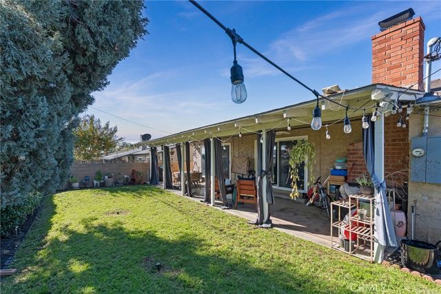 2066 Royalty, Pomona, CA 91767