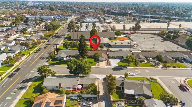 2066 Royalty, Pomona, CA 91767