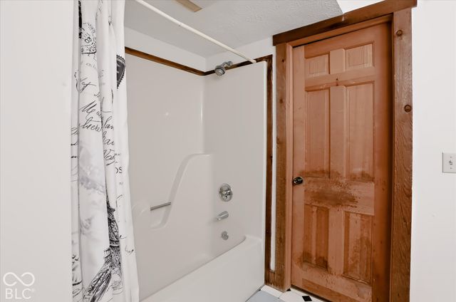 9745 Cumberland Road, Fishers, IN 46037