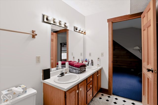 9745 Cumberland Road, Fishers, IN 46037