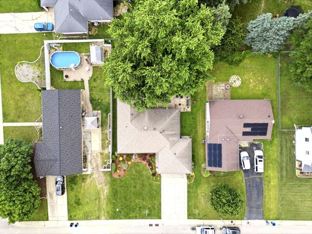 1410 Austin Avenue, Aurora, IL 60505