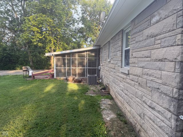 1607 E Stop 12 Road, Indianapolis, IN 46227