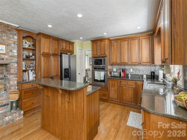 71 W Fairway Drive, Etowah, NC 28729