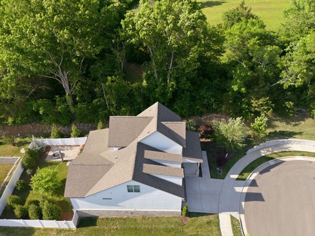 905 Chick Ct, Brentwood, TN 37027