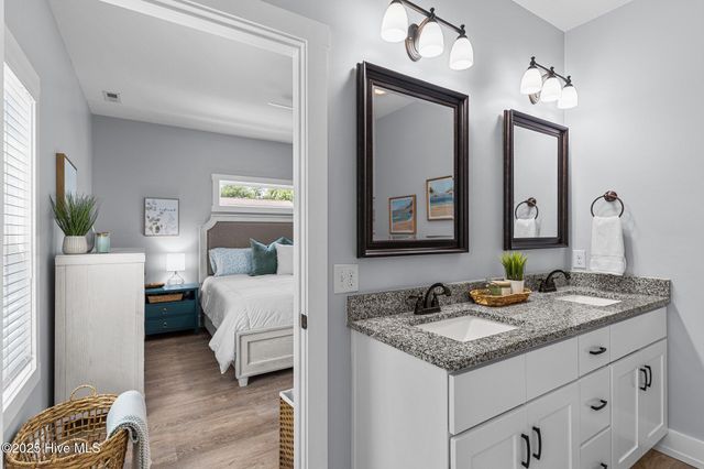 117 NE 4th Street, Oak Island, NC 28465