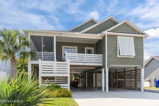 117 NE 4th Street, Oak Island, NC 28465