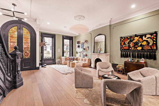 926 HUDSON ST, Hoboken, NJ 07030