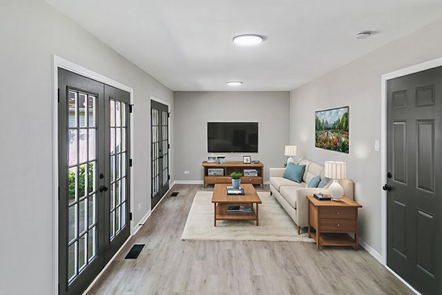 17805 Dogwood Lane, Hazel Crest, IL 60429