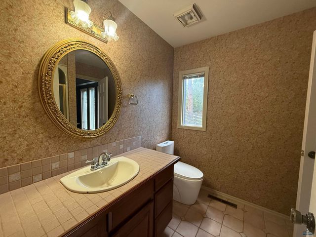 4102 PARKRIDGE PL, Rapid City, SD 57702