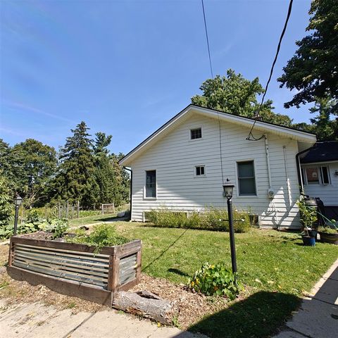 4500 E Huron River Drive, Ann Arbor, MI 48105