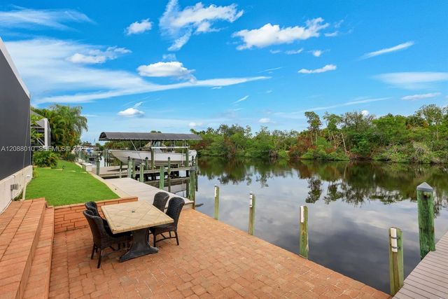 2309 20th Place, Cape Coral, FL 33990