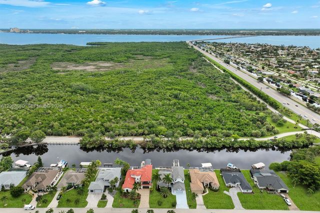 2309 20th Place, Cape Coral, FL 33990