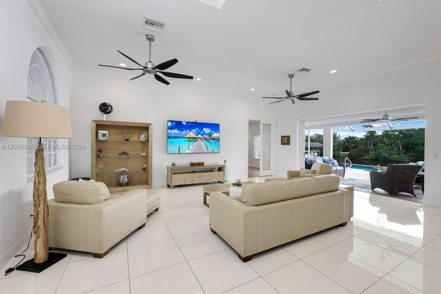 2309 20th Place, Cape Coral, FL 33990
