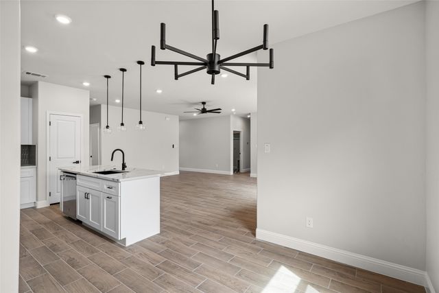 5405 Stonegate Circle, Granbury, TX 76048