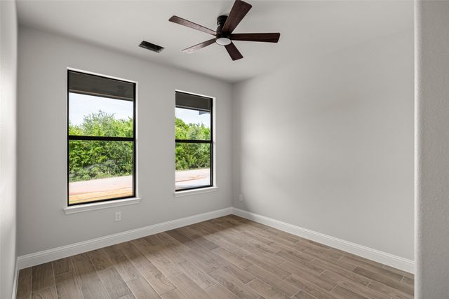 5405 Stonegate Circle, Granbury, TX 76048