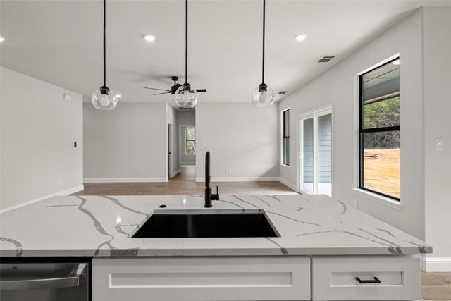 5405 Stonegate Circle, Granbury, TX 76048