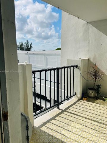 2750 NE 183rd Street 407, Aventura, FL 33160