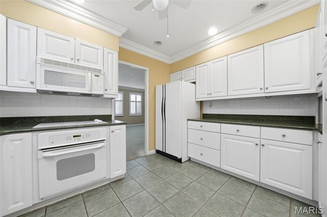 900 S Hanley Road 1D, Clayton, MO 63105