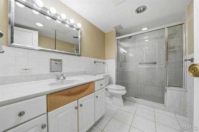 900 S Hanley Road 1D, Clayton, MO 63105