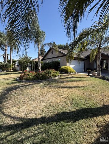 6301 Phyllis Street, Bakersfield, CA 93313