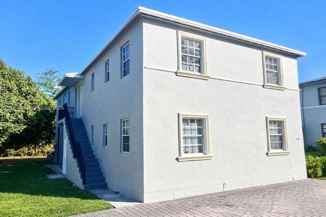 2371 SW 27th St, Miami, FL 33133