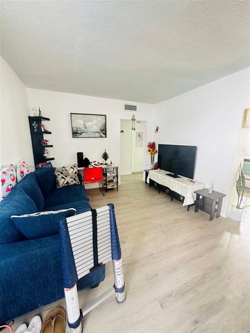 2371 SW 27th St, Miami, FL 33133