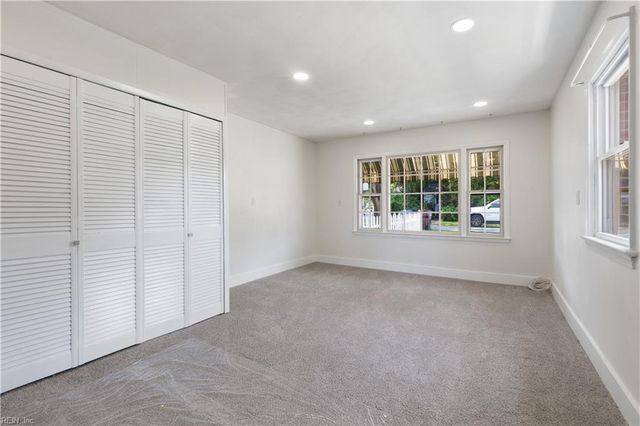 2036 English AVE, Chesapeake, VA 23320