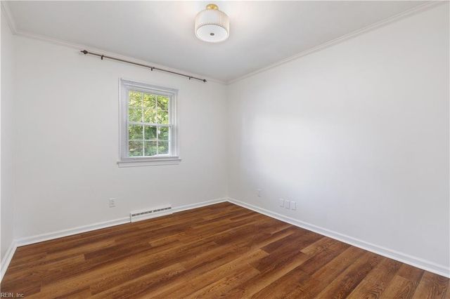 2036 English AVE, Chesapeake, VA 23320