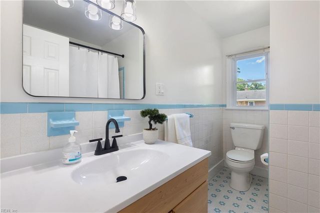 2036 English AVE, Chesapeake, VA 23320