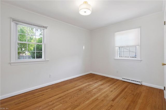 2036 English AVE, Chesapeake, VA 23320
