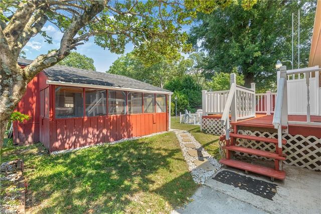 2036 English AVE, Chesapeake, VA 23320