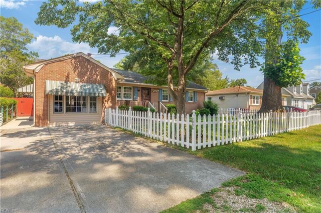 2036 English AVE, Chesapeake, VA 23320